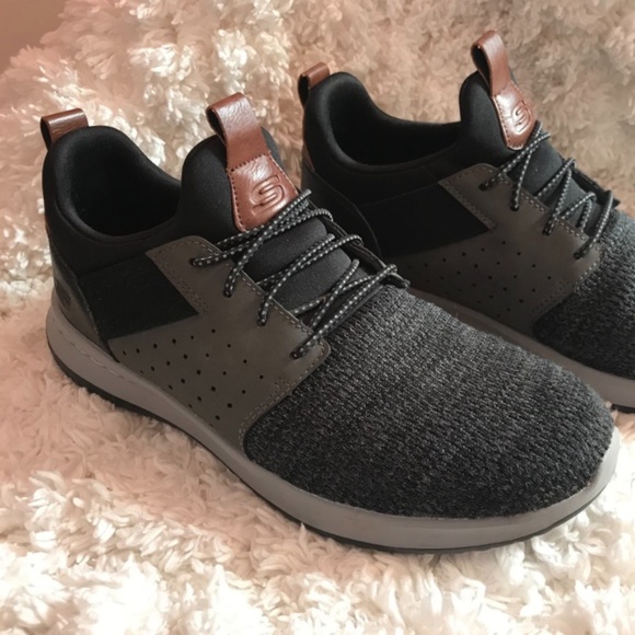 skechers delson camden sneaker